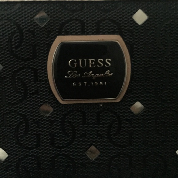 GUESS Wallet - Picture 3 of 3