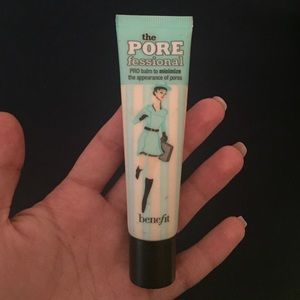 Benefit's the POREfessional