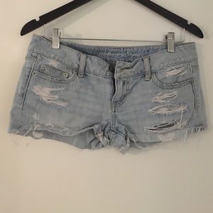 American eagle distressed size 4 shorts