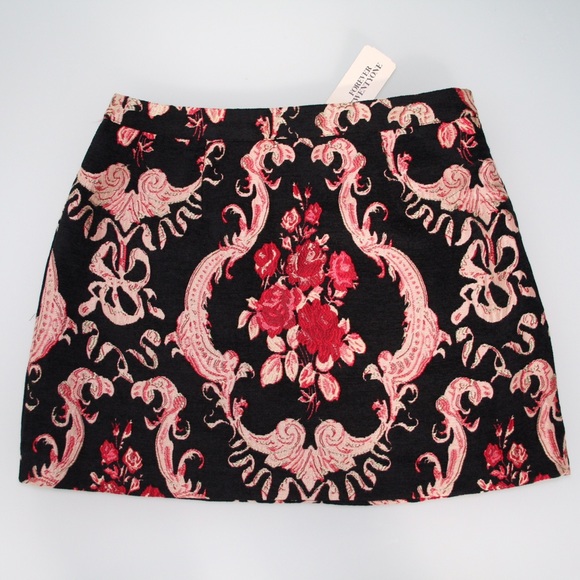 🚫SOLD to @mablebpeach!! NWT Forever 21 Mini Skirt