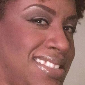 Meet your Posher, Elyse