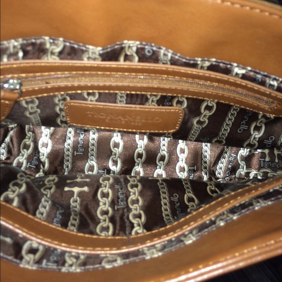 Crossbody - Picture 4 of 4