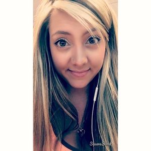 Meet your Posher, Alyssa