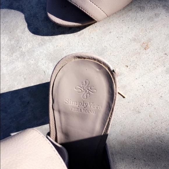 Heels - Picture 2 of 4