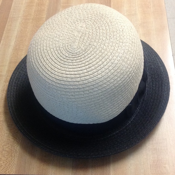 Tan/Black derby hat
