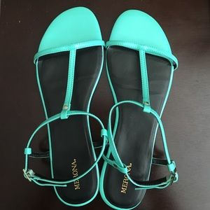 Cute sandals!