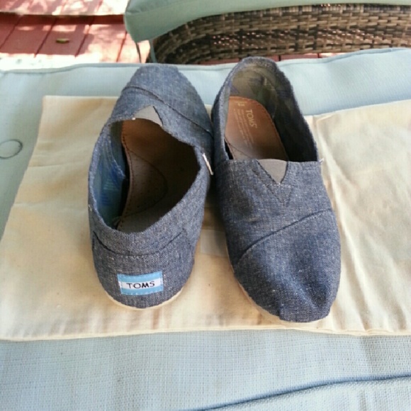 SOLD***TOMS for MEN - Picture 4 of 4
