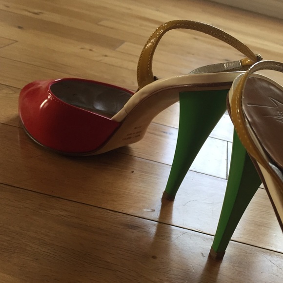 Giuseppe Zanotti. Red patent leather slingback. - Picture 2 of 4