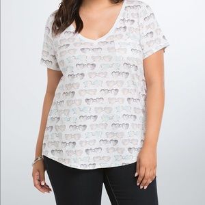 NWT Torrid Heart Sunnies Print Pocket Tee - Size 1