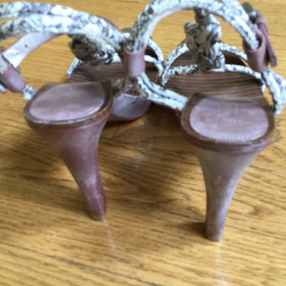 Shoes - Picture 3 of 4