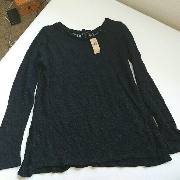 📣CCO📣AE Black Lacy Tunic-style Sweater