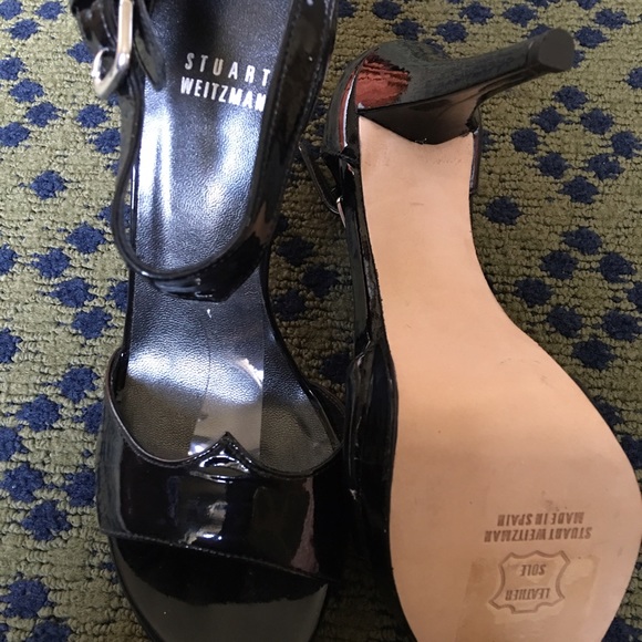 Black patent leather heels . Size 6.5 - Picture 4 of 4