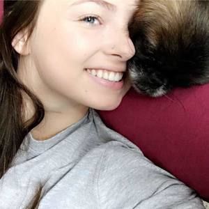 Meet your Posher, Annah