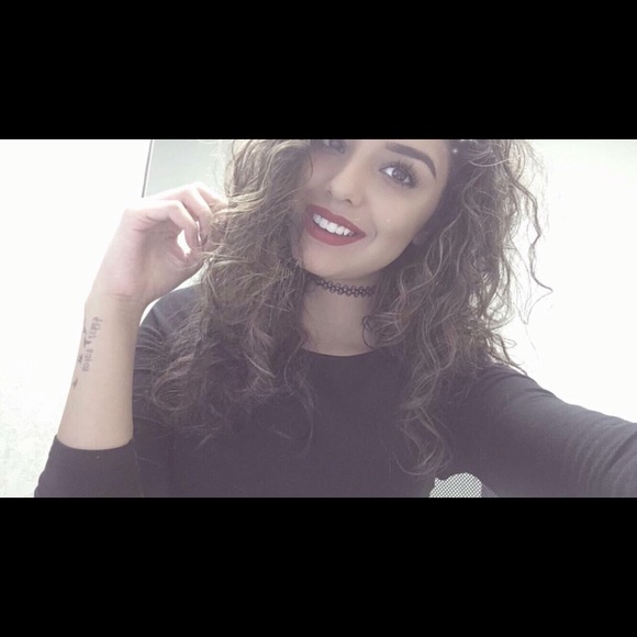 Meet your Posher, Mariah - Picture 1 of 1