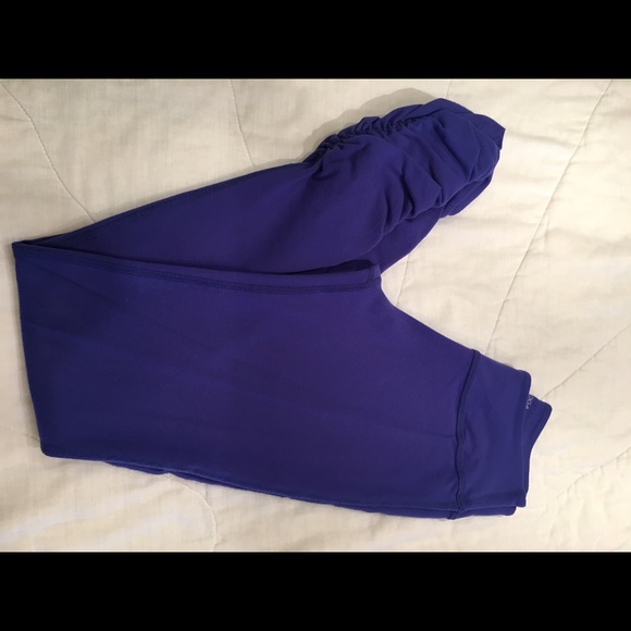 Beyond Yoga leggings with gathered ankle!