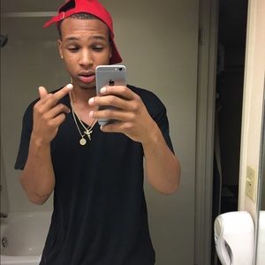 Meet your Posher, Logan