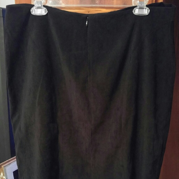 Black skirt (Suede feel material)