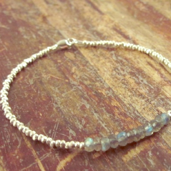 Labradorite + Silver Stone Bracelet. - Picture 3 of 3