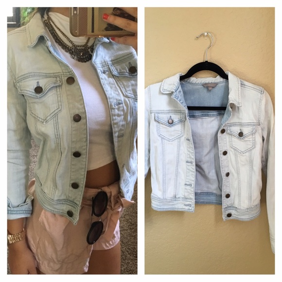 NORDSTROM LIGHT WASH DENIM JACKET