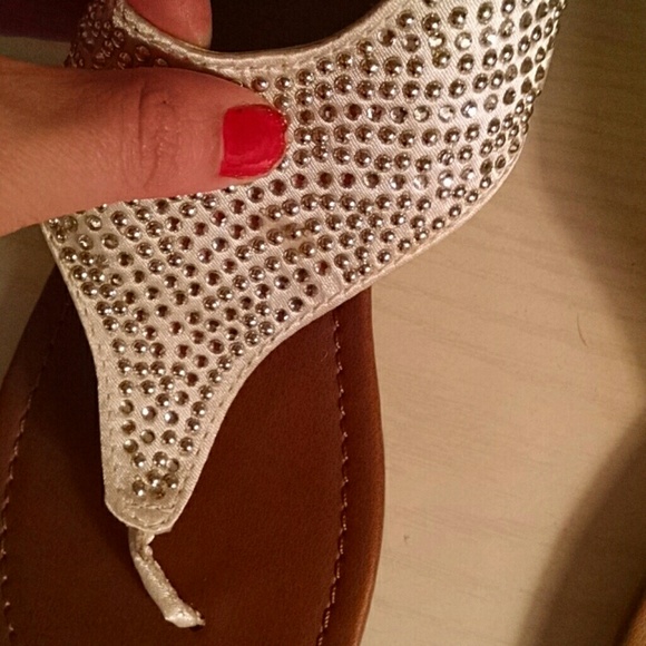 Sandles - Picture 2 of 3