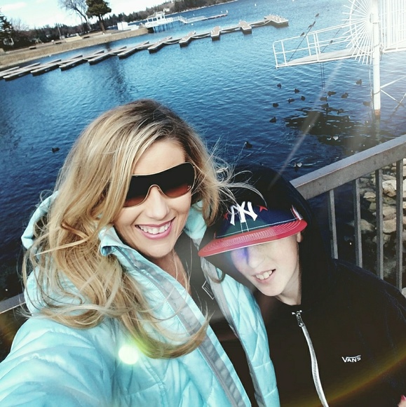 Meet your Posher, Randi - Picture 3 of 8