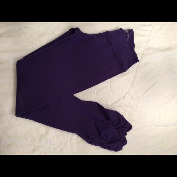 Beyond Yoga leggings with gathered ankle!