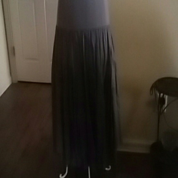 Beautiful taupe skirt - Picture 3 of 4