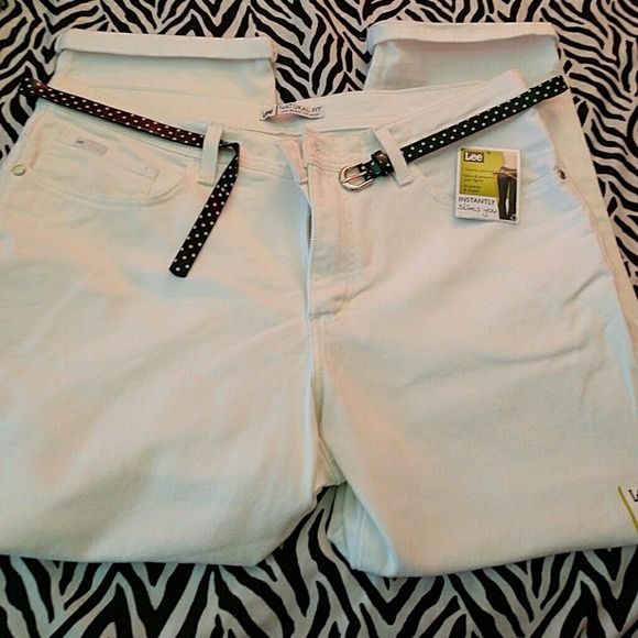 🌻🌻 Lee White Jeans