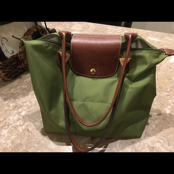 Medium sized Longchamp bag