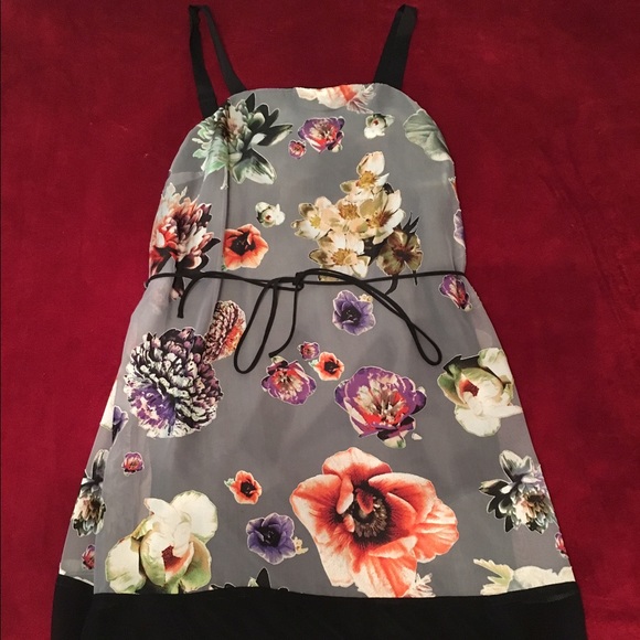Simply Vera by Vera wang floral shift dress