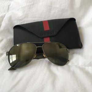FINAL SALE AUTHENTIC Gucci Aviator Sunglasses