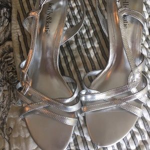 Kitten heel silver shoes