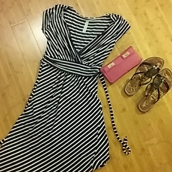 Gilli navy stripped dress