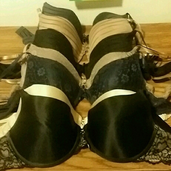 Two maidenform bras for @loveydovey3