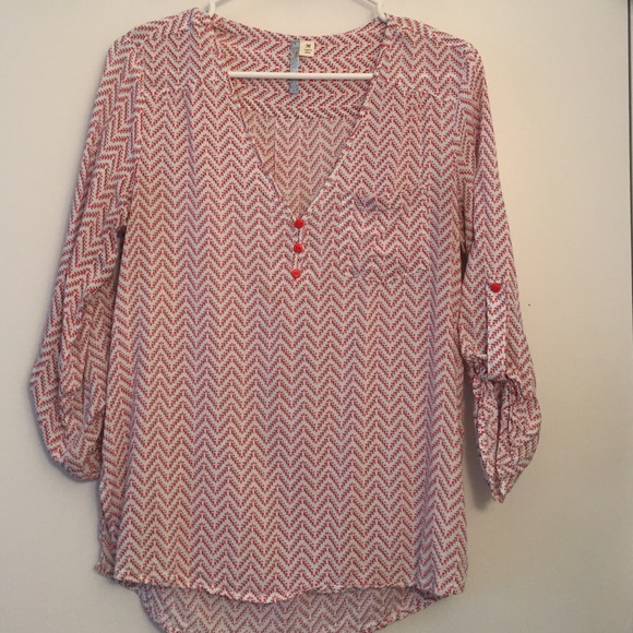 Pretty top! - Picture 1 of 3