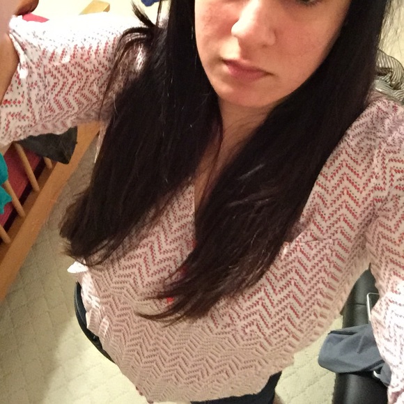 Pretty top! - Picture 3 of 3