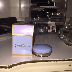 Mac lightly tauped eye gloss.