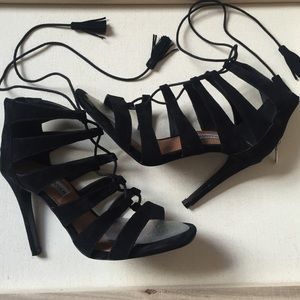 Steve Madden tassel lace up black heels