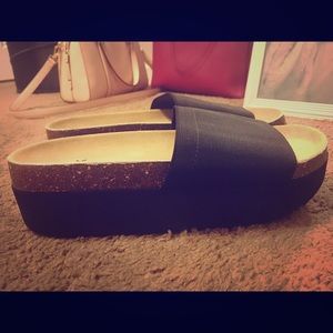 American Eagle wedges NWOT