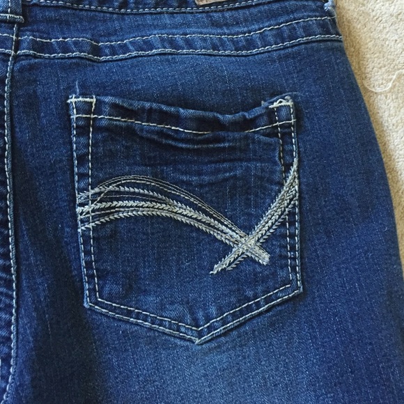 Reign size 11 - Picture 2 of 4