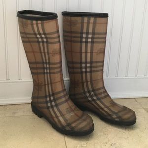 Burberry Iconic Check Print Rainboots Size 6