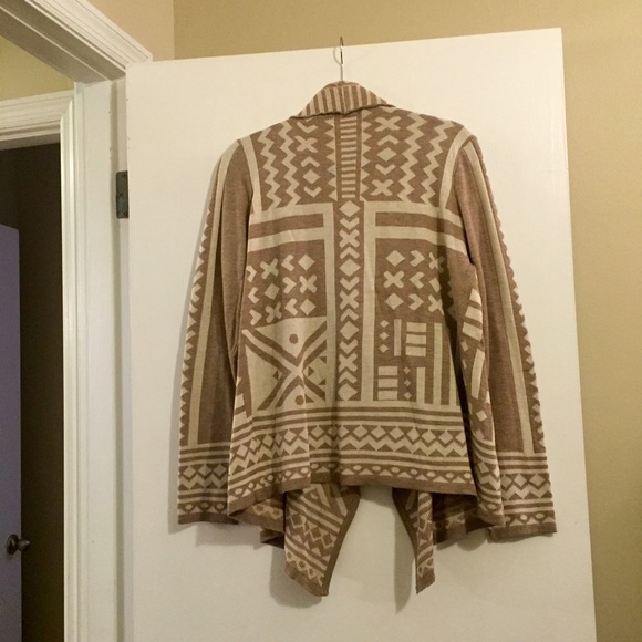Brown & Tan Sweater, Geometric Pattern - Picture 2 of 4