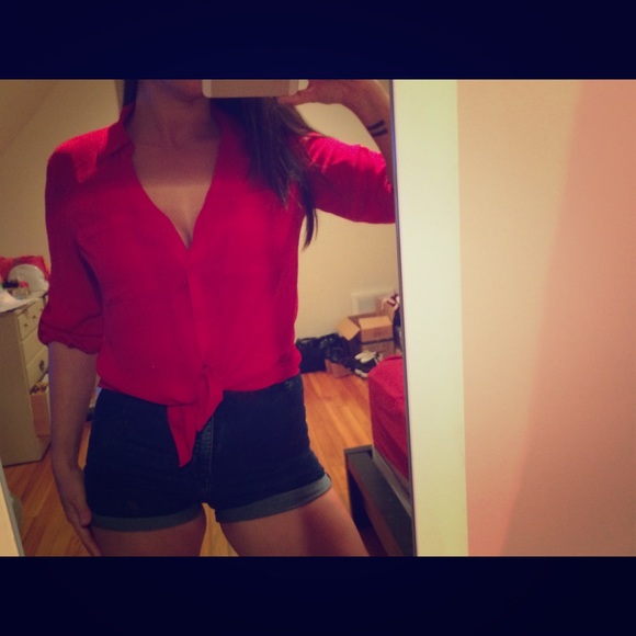 Express portofino button down blouse (fuchsia).