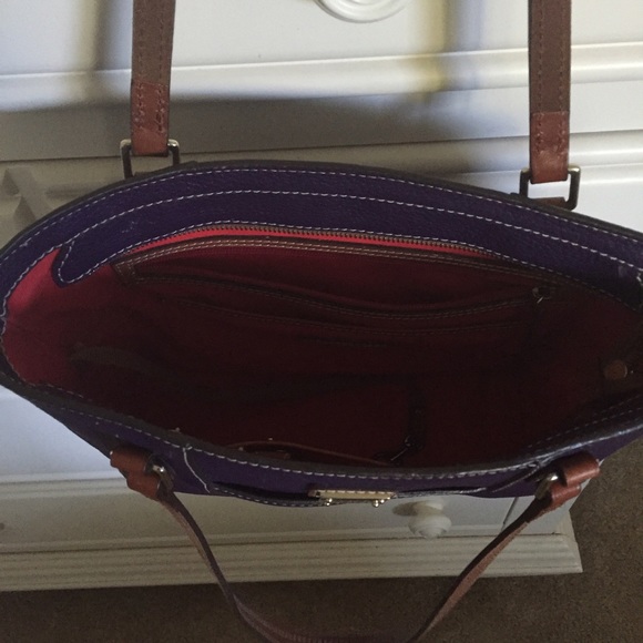 Dooney & Bourke - Picture 2 of 4