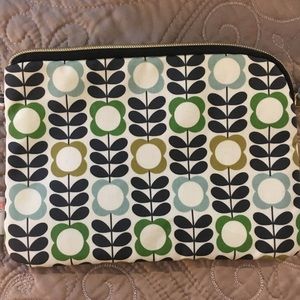 Oria Kiely make up bag made for Target.