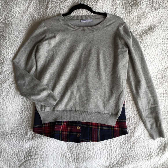 Gray sweater with plaid detailing