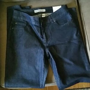 Chico's Ultimate Fit  - size .5 (6 short)