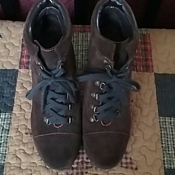 boc Brown Suede boots