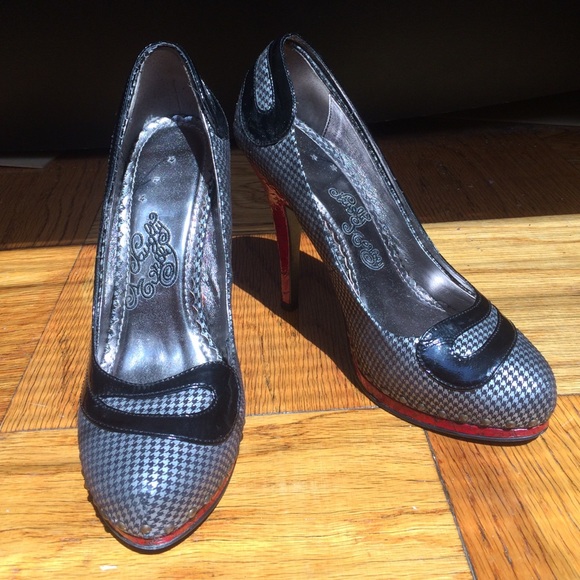 👠SALE!! Naughty Monkey pumps, sz 9