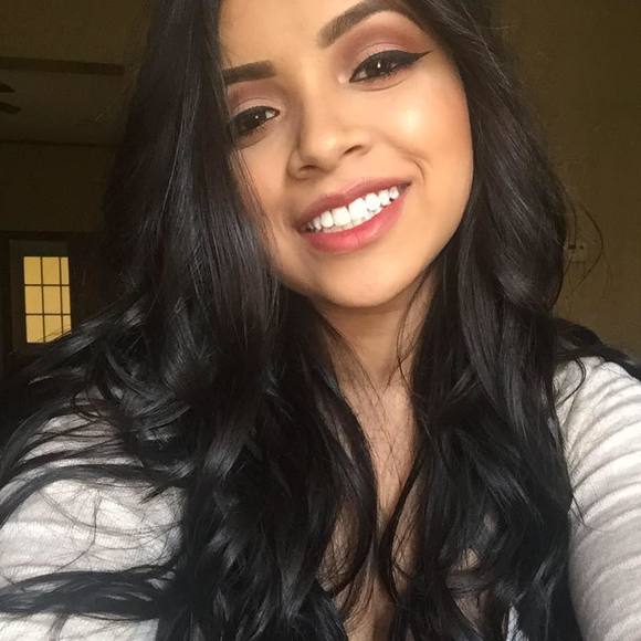 Meet your Posher, Andreea